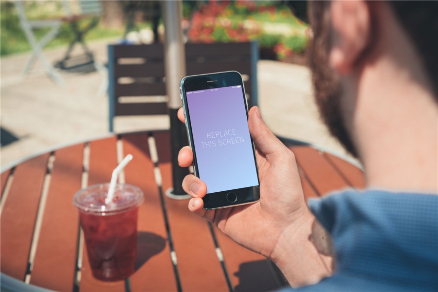 正在午休的手机ps样机