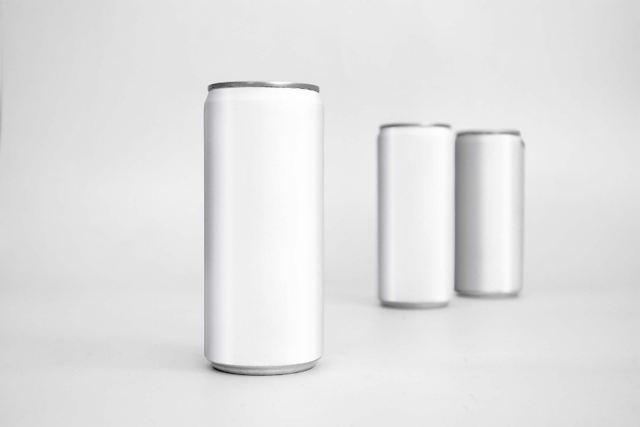 啤酒易拉罐包装psd样机