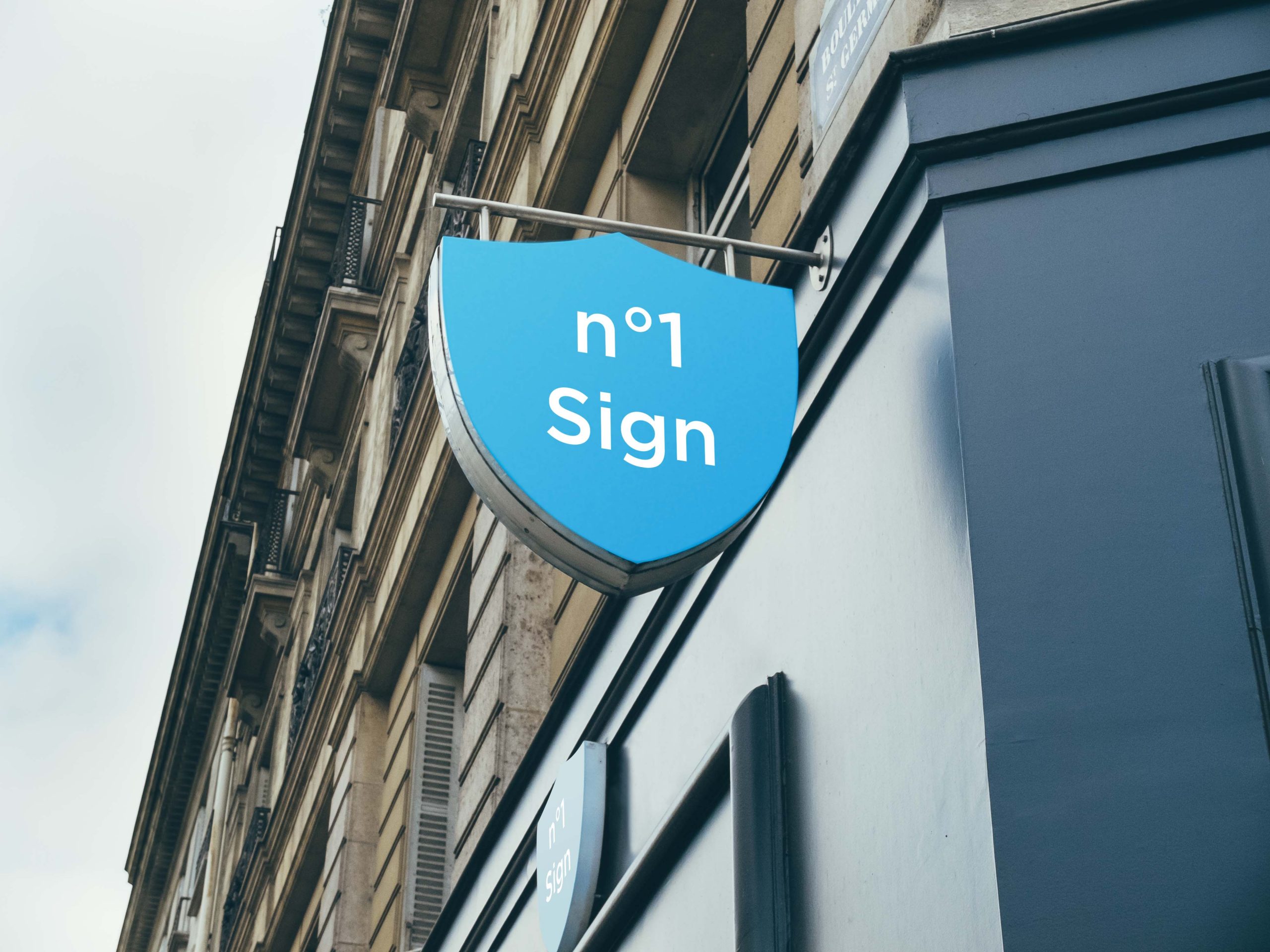 盾牌造型招牌设计样机