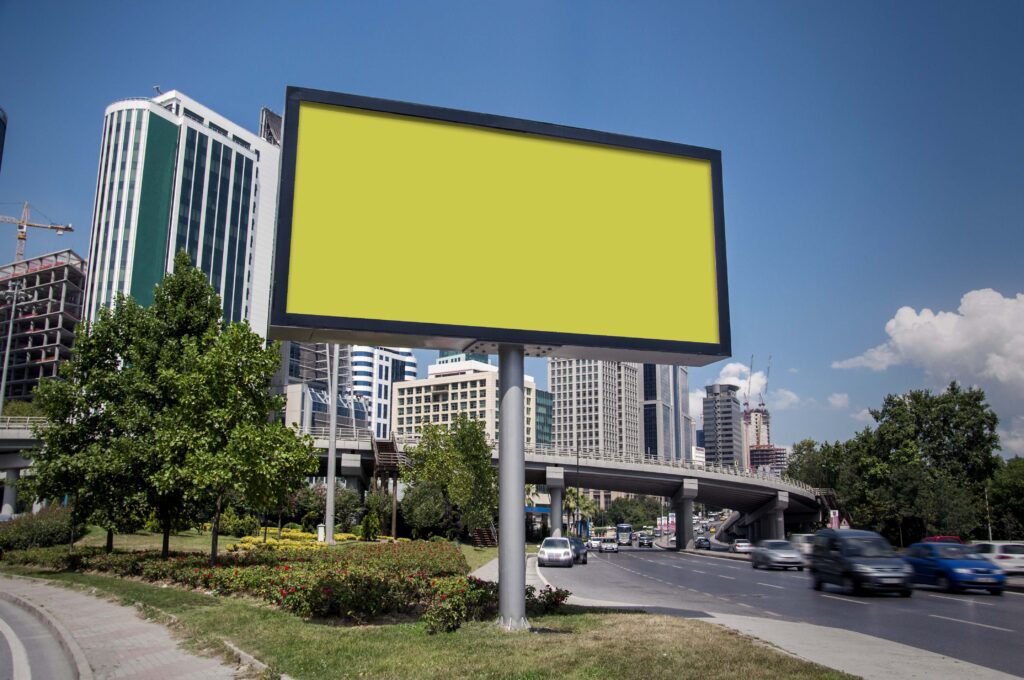 户外灯箱广告ps样机