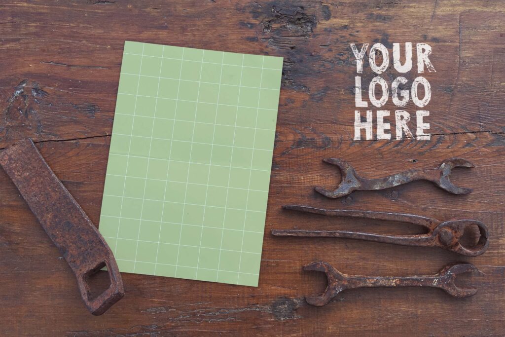 桌面复古海报传单展示psd样机