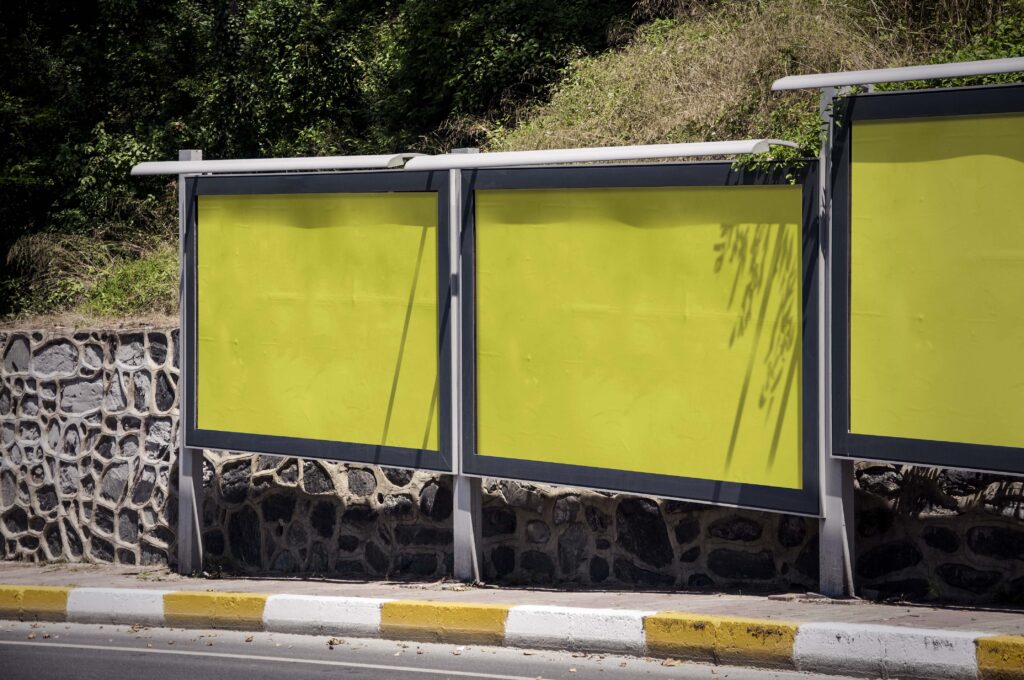 站台广告位ps样机