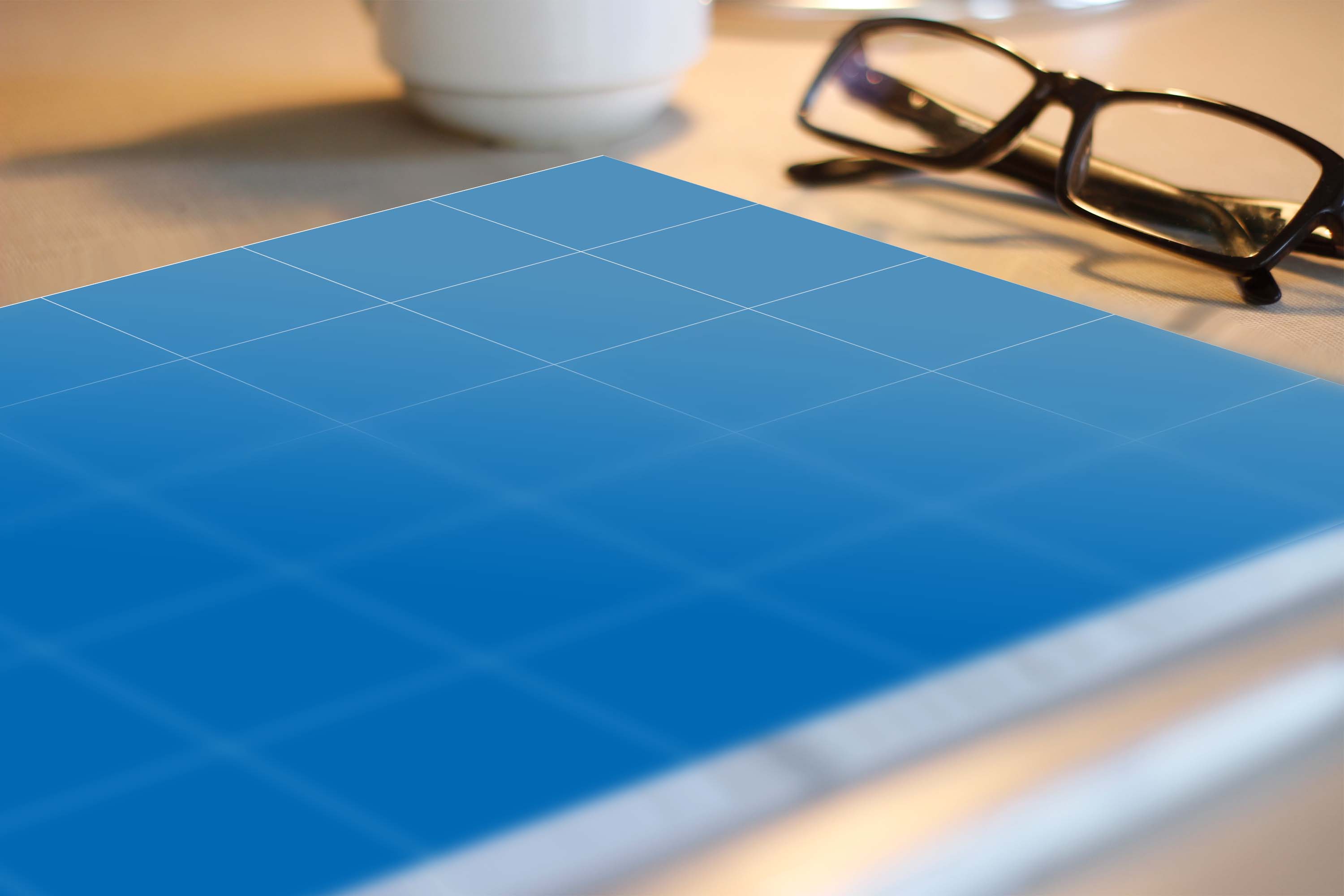 眼镜场景画册ps样机