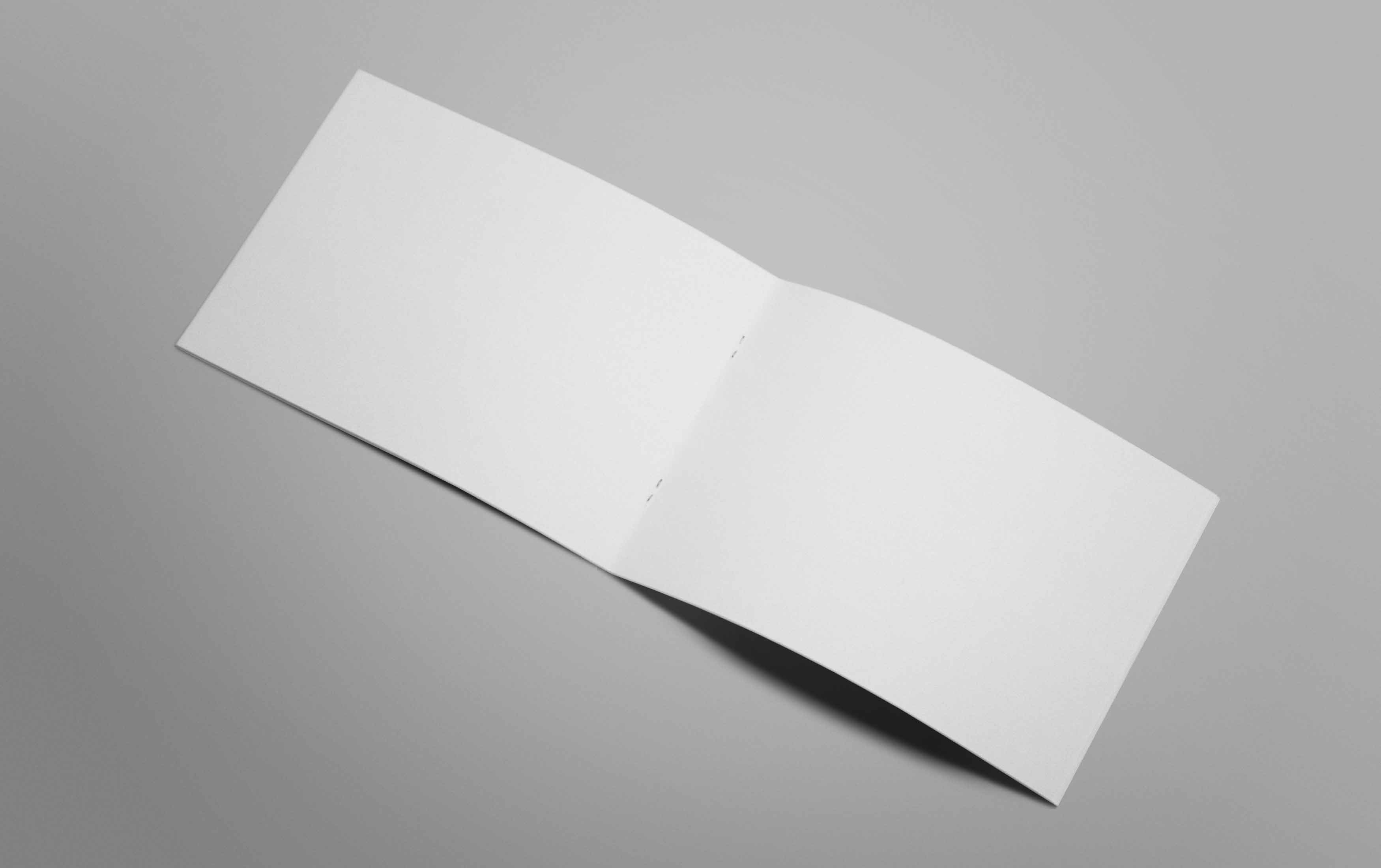 横版画册设计ps样机