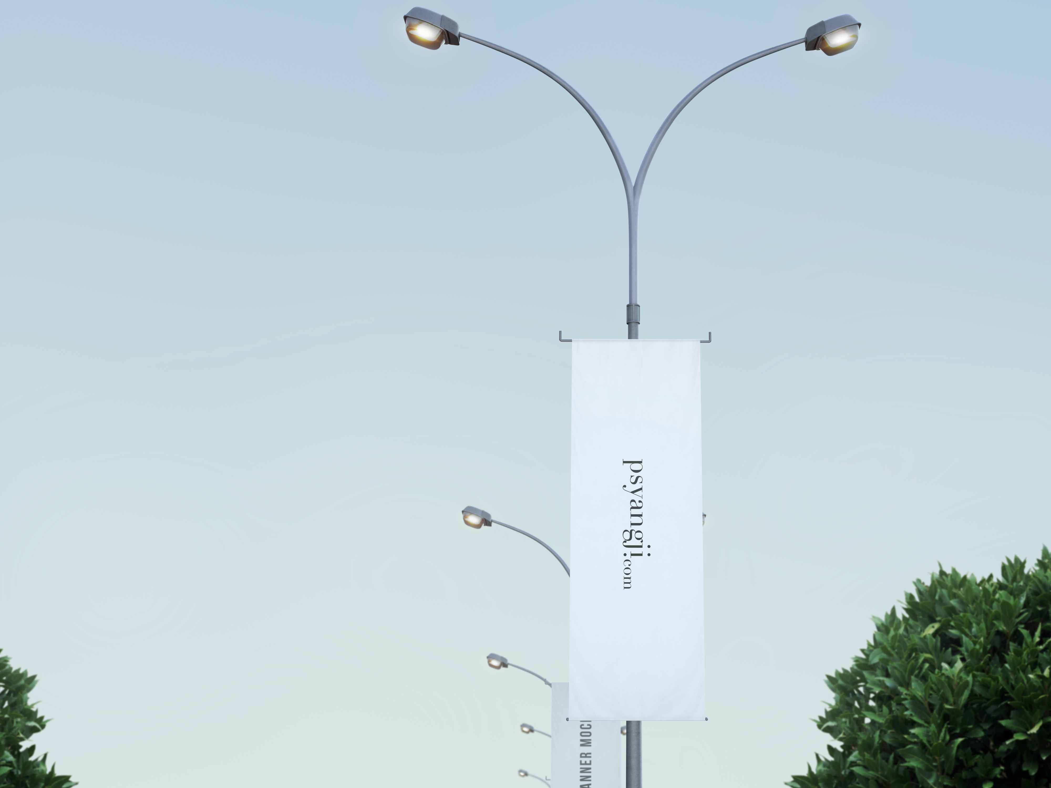 公路灯架广告旗ps样机